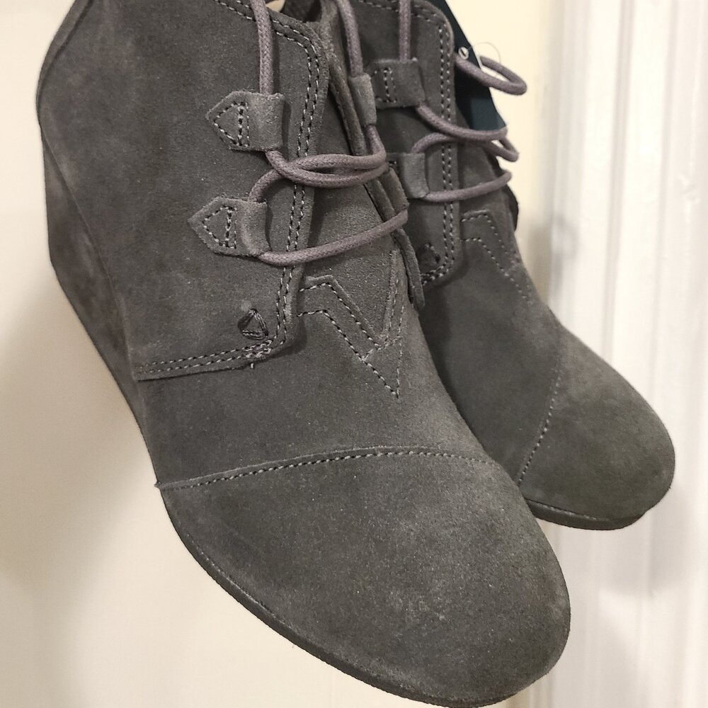 Tom's Women's Kayla Booties, NEW With Tags, Sz. 9.5, Forged Iron Grey Suede
